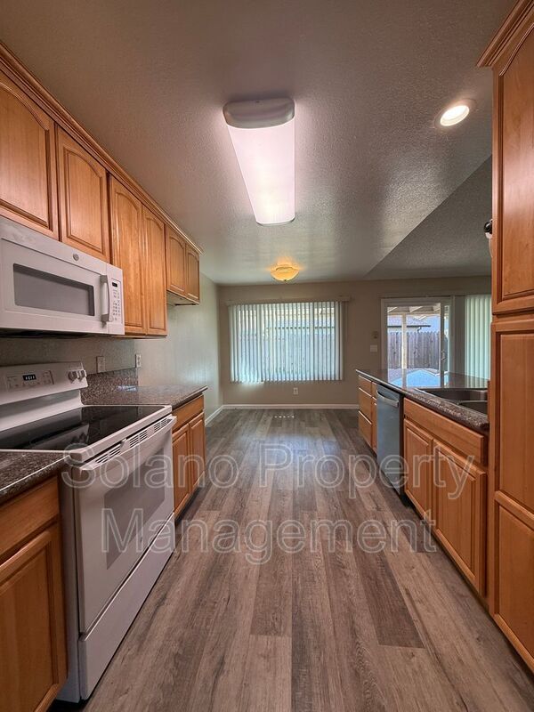 Photo - 905 Pintail Dr