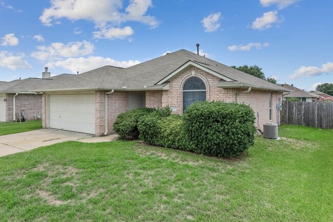 Photo - Gorgeous 3 Bed, 2 Bath in Edelweiss Estates!