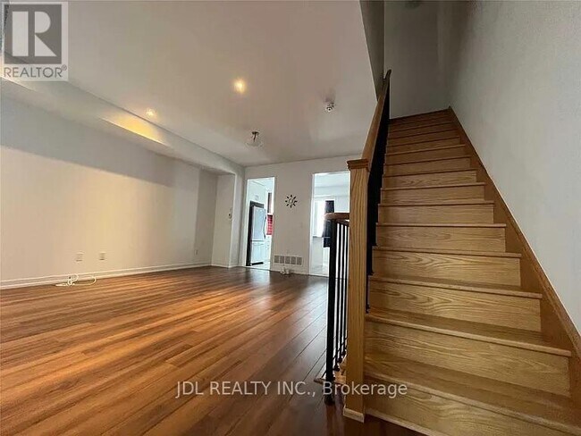 Photo - 302 Clay Stones St