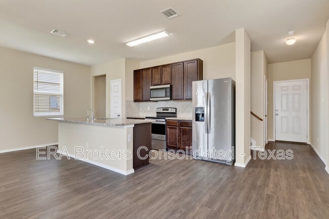 Photo - 10610 Grn Lk Dr