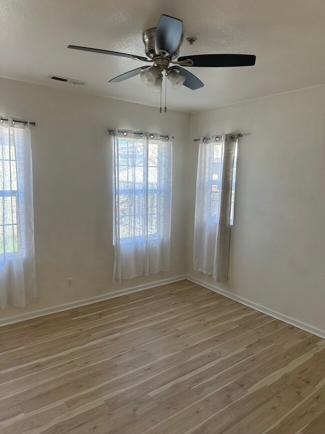 Photo - 646 Vazquez Ave