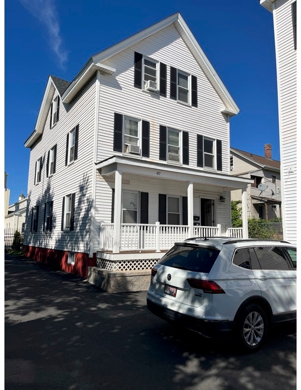 Building Photo - 87 Endicott St Rental
