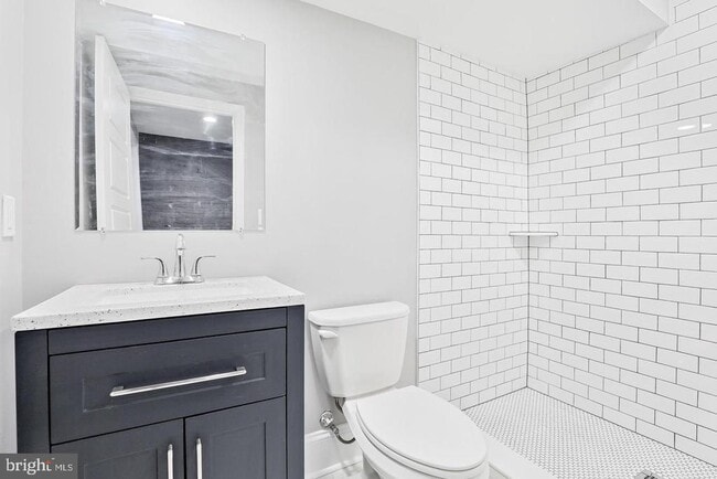 Photo - 263 S Robinson St