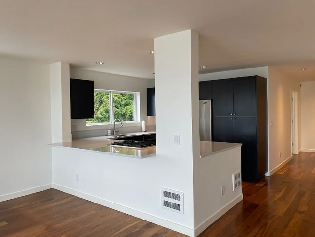 Photo - 1402 Alki Ave SW Unidad 302