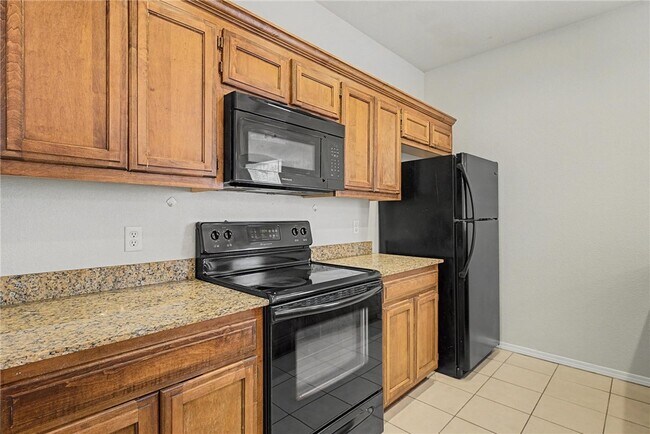 Photo - 3102 SW Deerfield Blvd