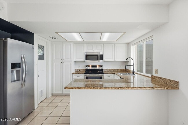 Photo - 1321 E Townley Ave