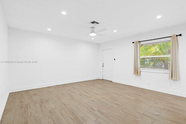 Photo - 1109 NE 6th Ave Unidad 2