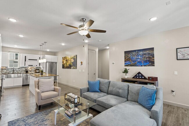 Photo - 328 Vin Almoradi Ct