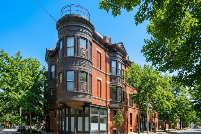 Building Photo - 1920 N Seminary Ave Unit A