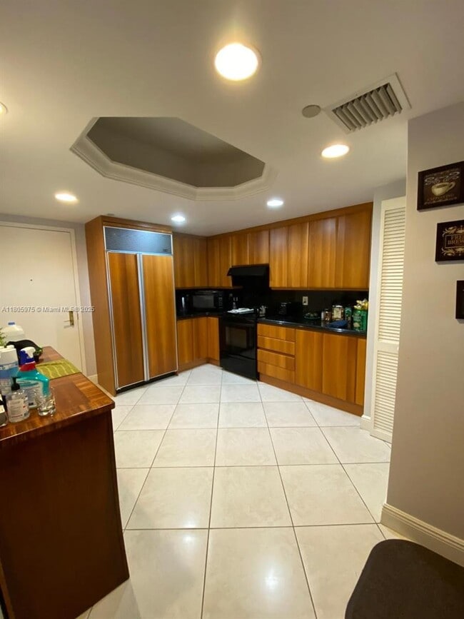 Photo - 9559 Collins Ave Condo Unit S9-F