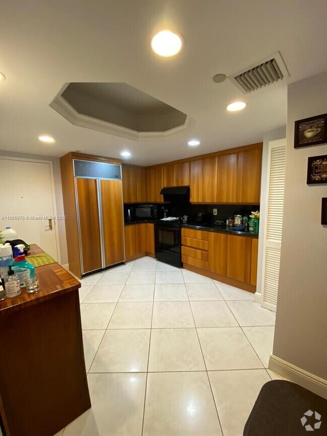 Building Photo - 9559 Collins Ave Unit S9-F Rental