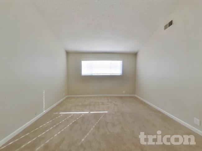 Photo - 110 Inverness Dr