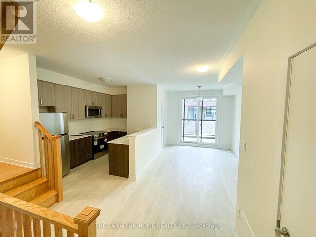 Photo - 1865 Pickering Pkwy