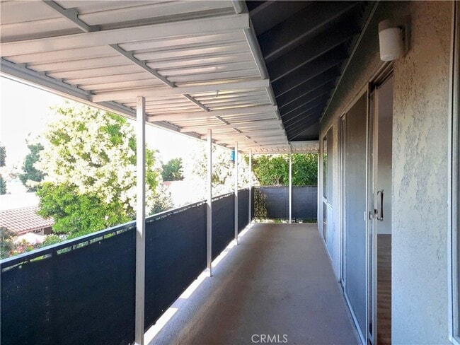 Photo - 2117 Via Puerta Unidad Q