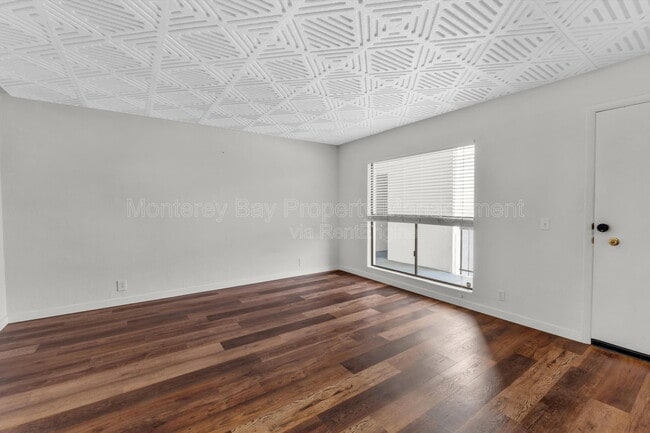 Photo - 500 Glenwood Cir Unit Apt 220