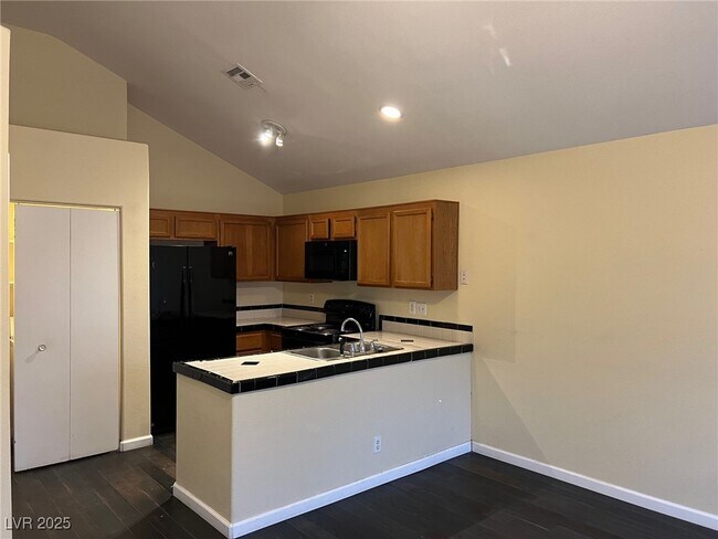 Photo - 2121 Sun Swept Way