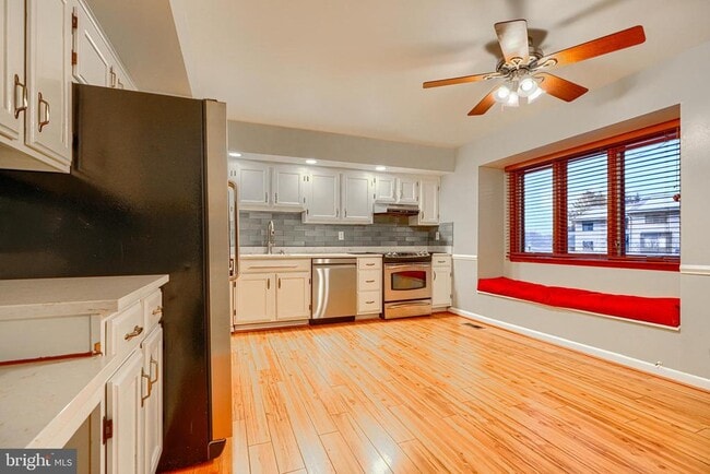 Photo - 414 Five Farms Ln