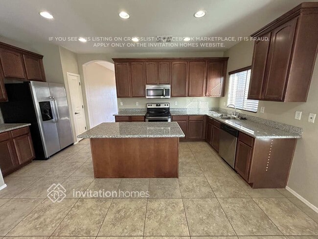 Photo - 11737 W Madison St