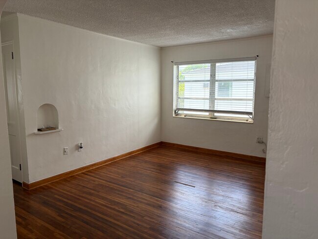 Photo - 16 Santillane Ave Unit 4