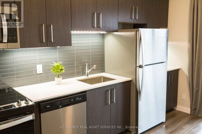 Photo - 15 Queen St S Unit 1105