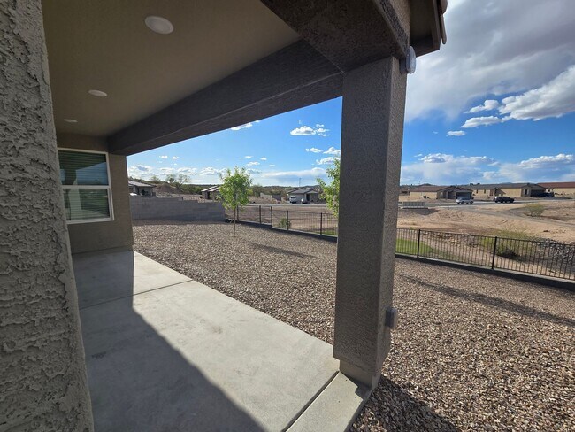 Photo - 3 Bedroom 2 Bathroom WICKENBURG COUNTRY CL... House
