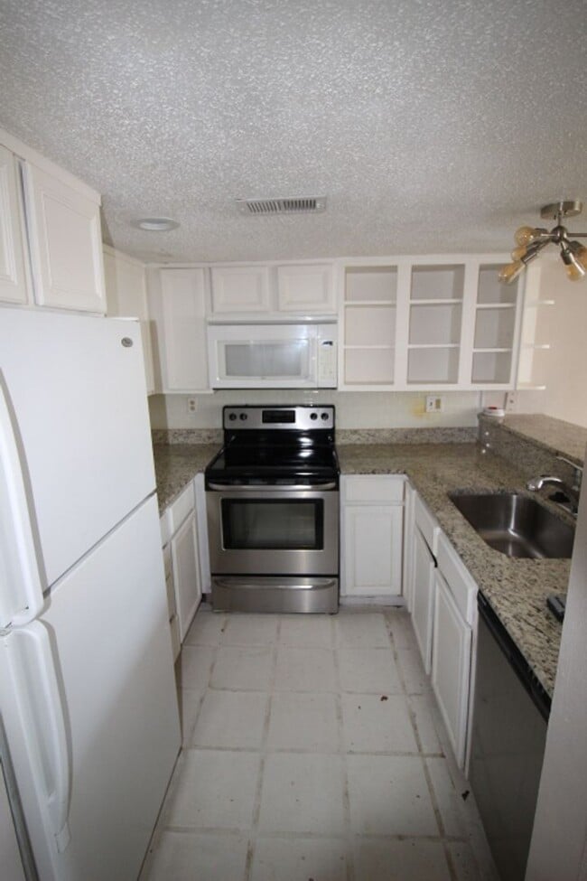 Photo - Spicewood Townhome for rent