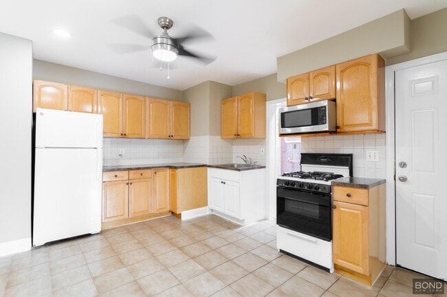 Photo - Charming Large Studio Apartment in the Heart of Maspeth