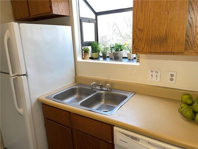 Photo - 2415 W Slaughter Ln