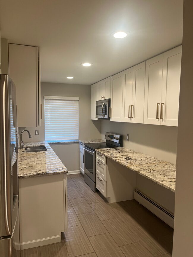 Photo - 1707 E 14 Mile Rd Unit B