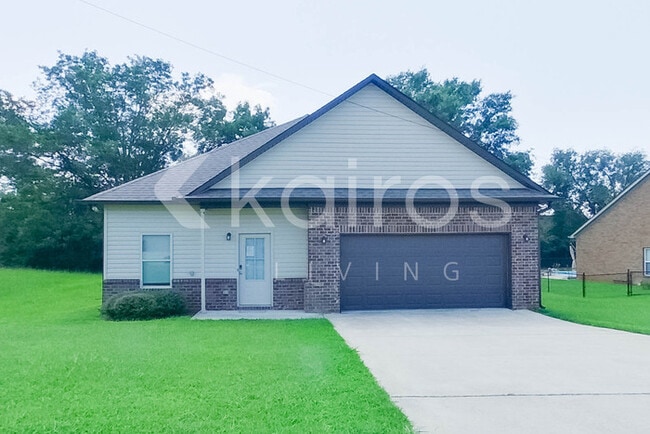 Building Photo - 165 Maple Leaf Dr Rental