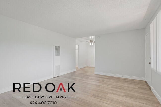 Photo - Outstanding One Bedroom with Stainless Ste... Unit 5