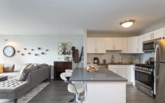 Photo - 564 N State St