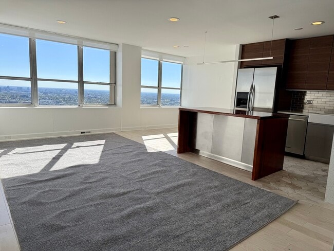 Photo - 655 W Irving Park Rd Unit 5513