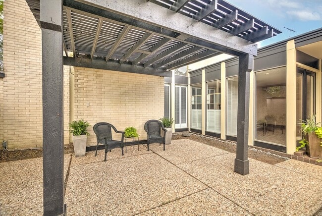 Photo - 147 Valley Dr
