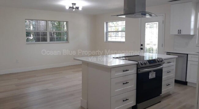 Photo - 309 Fairfield St