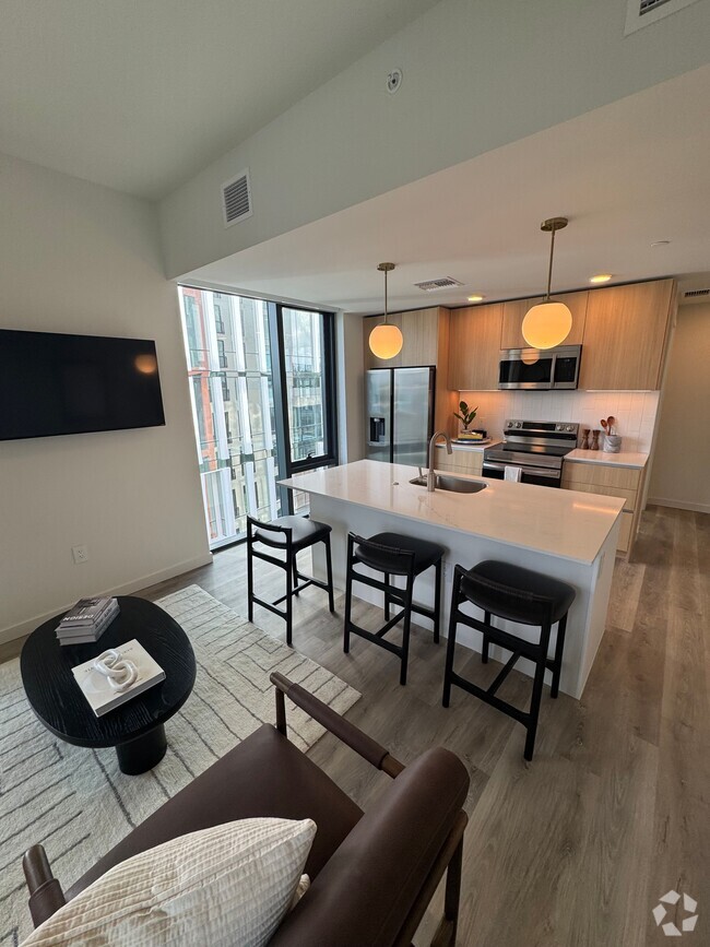 Building Photo - 144 NW 32nd St Unit B1 Rental