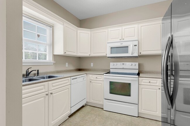 Photo - 13 Cypress Ln