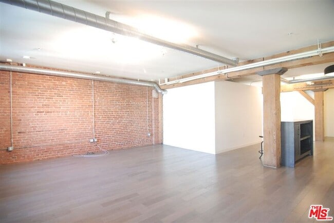 Photo - 527 Molino St Unit 208