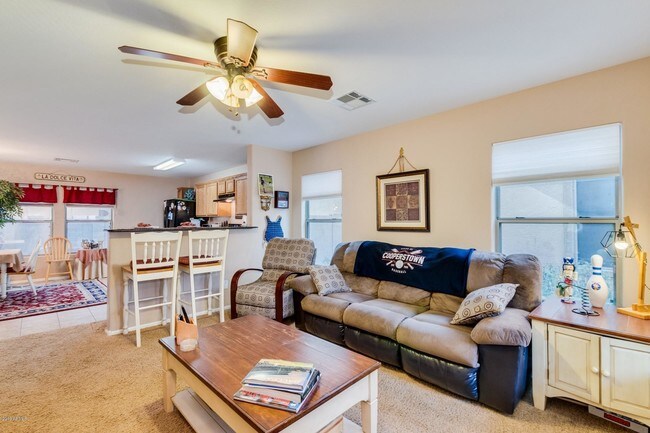 10829 W Mariposa Dr