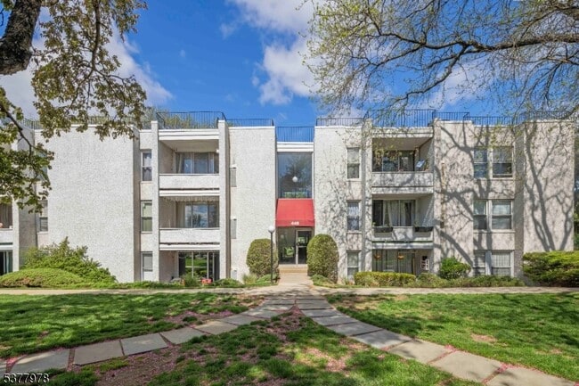 Building Photo - 462 River Rd Unit F Rental