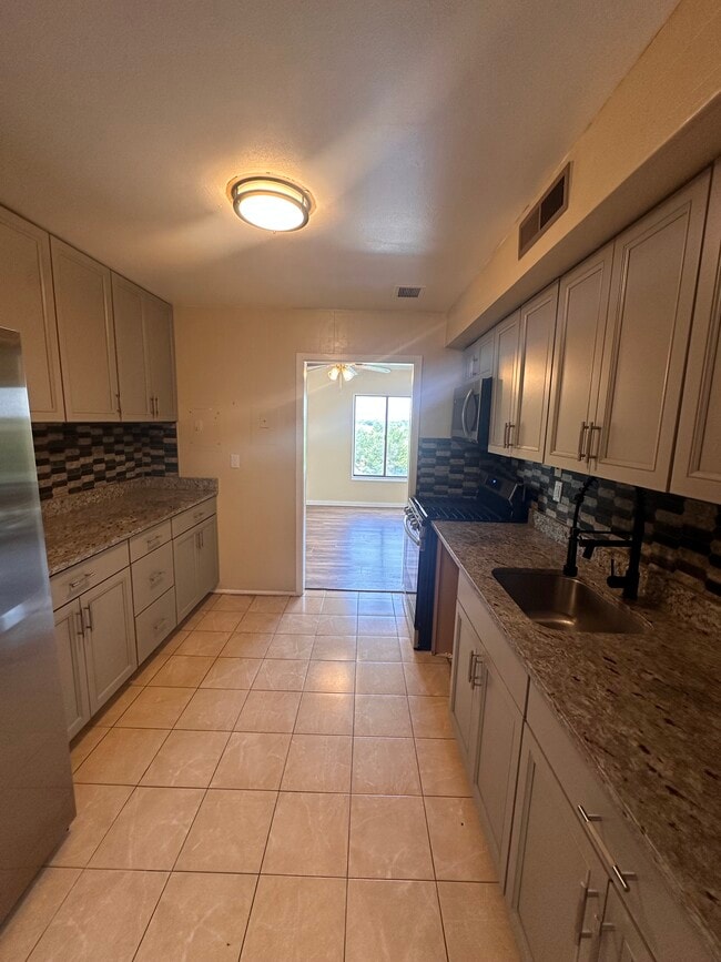 Photo - 6001 Arlington Blvd Unit 501