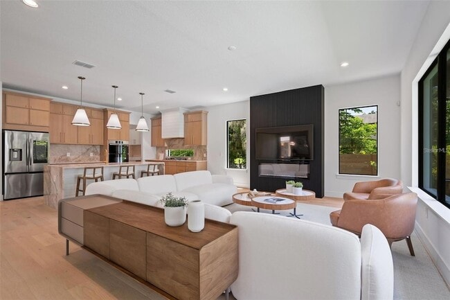 Photo - 6564 Lagoon St