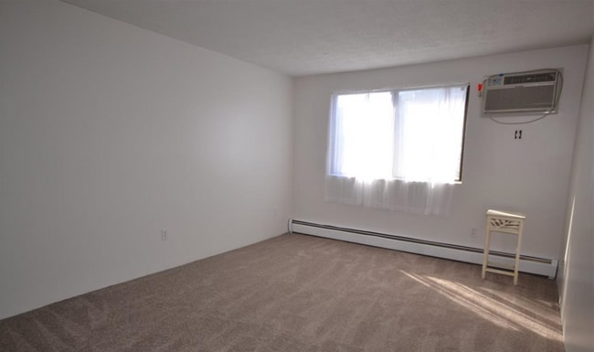 Photo - 545 Calef Rd