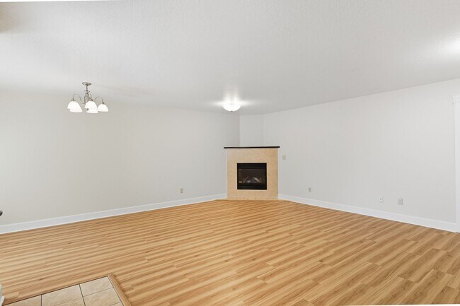Photo - 17138-17146 NE Oregon St Unit 17138