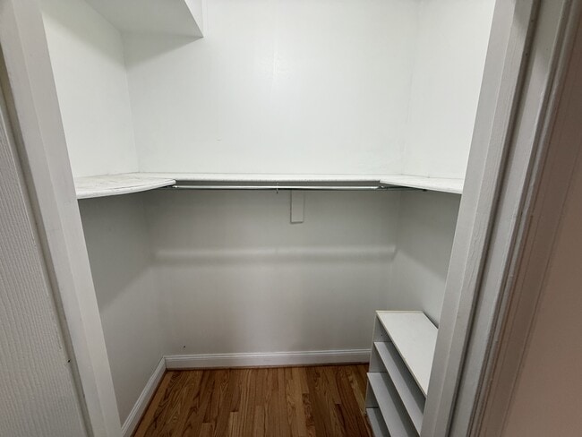 1450 Newton St NW