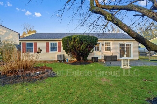 Photo - 136 Brookfield Ct