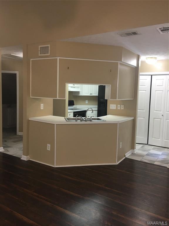 Photo - 6400 Chaprice Ln