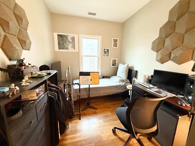 Photo - Great Deal and location - 4-bed, 1-bath in Allston