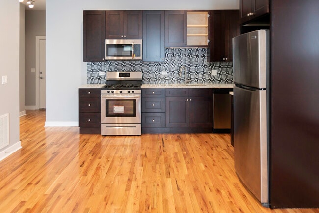 Photo - 1929 W Montrose Ave Unit 1S