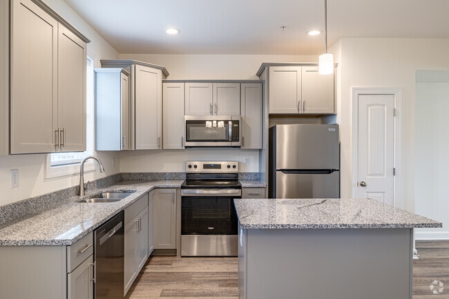 3BR, 2.5BA - 1,252SF - Kitchen